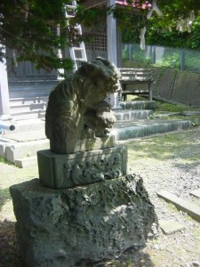 ＮＯ１４ 根崎神社狛犬石像（１対）-1