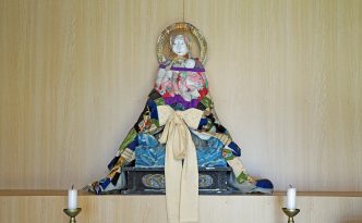 上稲穂子安地蔵尊